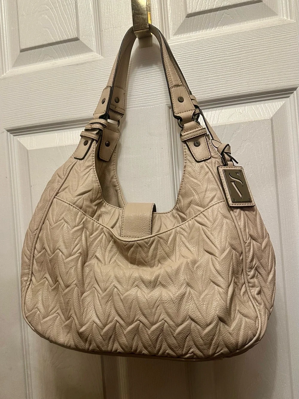 Simply Vera Vera Wang Quilted Hobo Bag in Beige